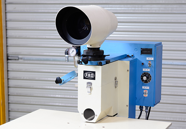 基準穴あけ機φ2、φ3、φ4対応