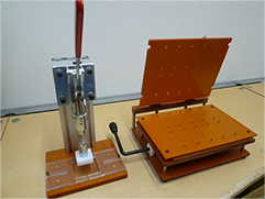貼り治具